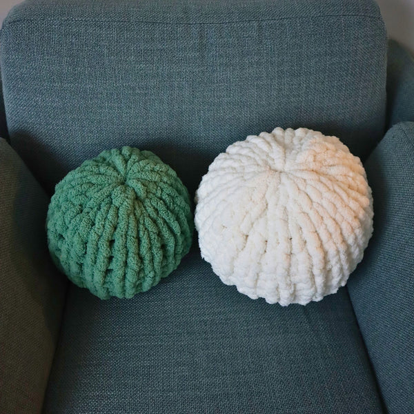 Finger Knit Round Pillow | Printable PDF Pattern