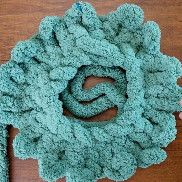 Finger Knit Round Pillow | Printable PDF Pattern