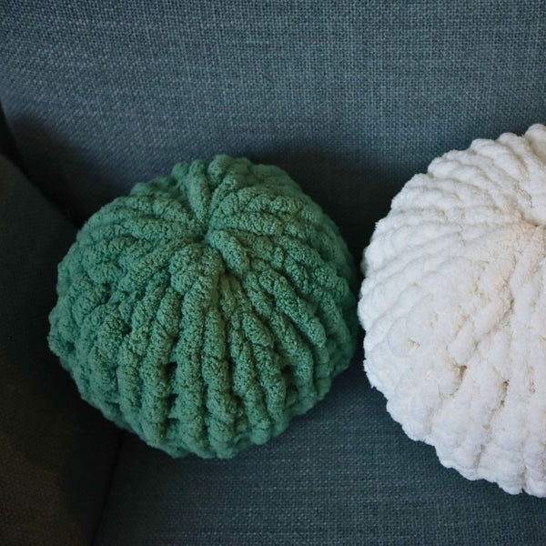 Finger Knit Round Pillow | Printable PDF Pattern